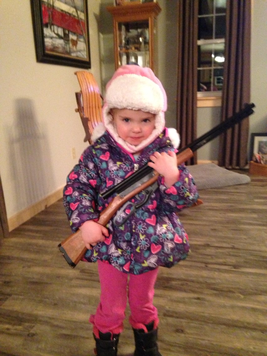 LaurelMtMan's tweet photo. Trapper in the making! #teammp #teampa #furtrapping #deadcoyotescomin https://t.co/lLt147n6Jb