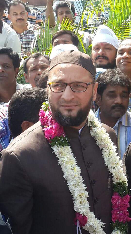 AimimFansClub's tweet photo. @asadowaisi #VoteForIdentity #VoteForAimim #VoteForKite #VoteForMajlis #VoteForAsadOwaisi #GHMCElections #Aimim https://t.co/3xz5tZJbZY