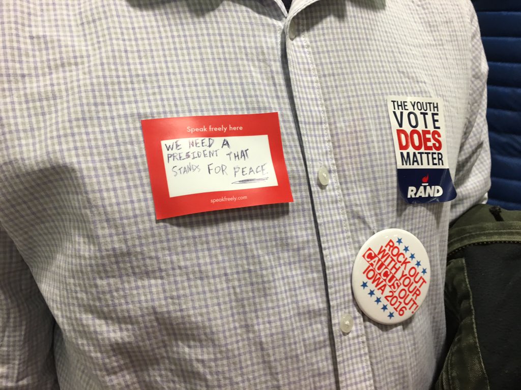 meganspecia's tweet photo. Rand Paul supporter dons his pins, "We need a president that stands for peace." https://t.co/kufuiXjiem