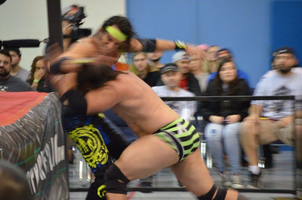SteveMesa's tweet photo. @Chamberlain_MC brawled with @trentylocks on the outside @RONINpw #Ronin9 https://t.co/txfWfctNrZ