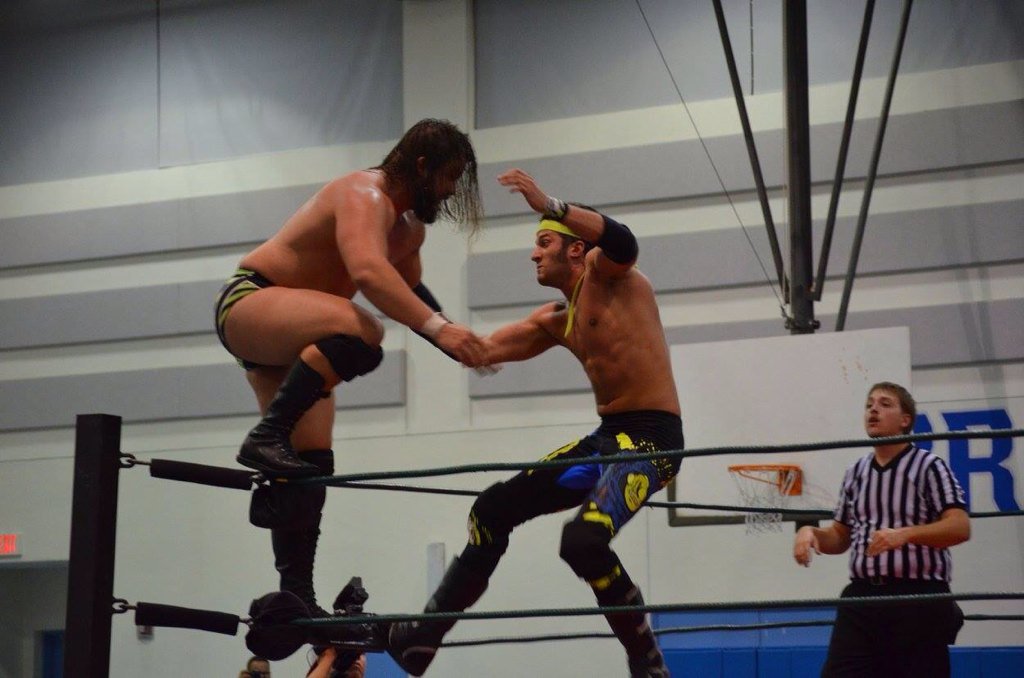 SteveMesa's tweet photo. @trentylocks took @Chamberlain_MC by surprise and suplexed him from the top rope @RONINpw #Ronin9 https://t.co/LgJvSIBiiu