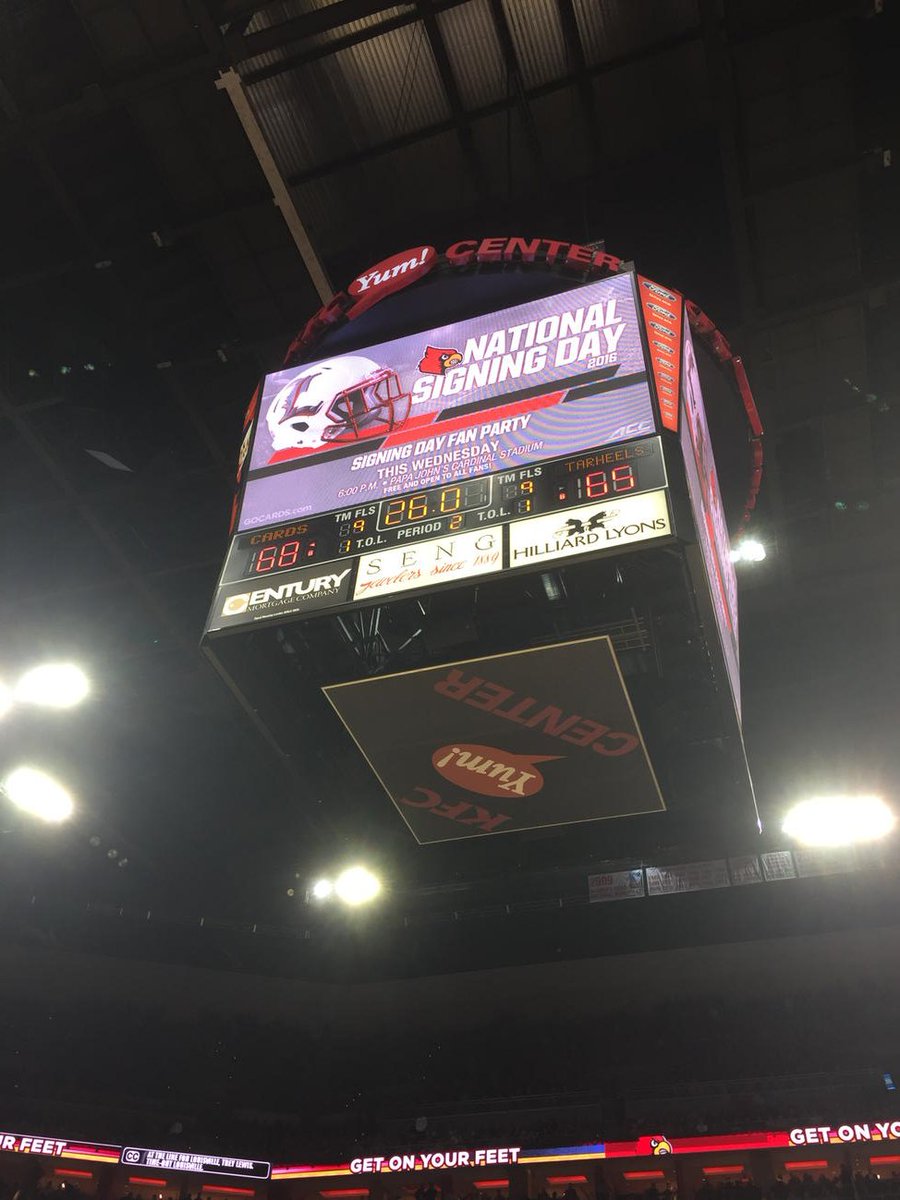 MattBevin's tweet photo. Nail biter in Louisville #gocards https://t.co/XCczNrFQNs