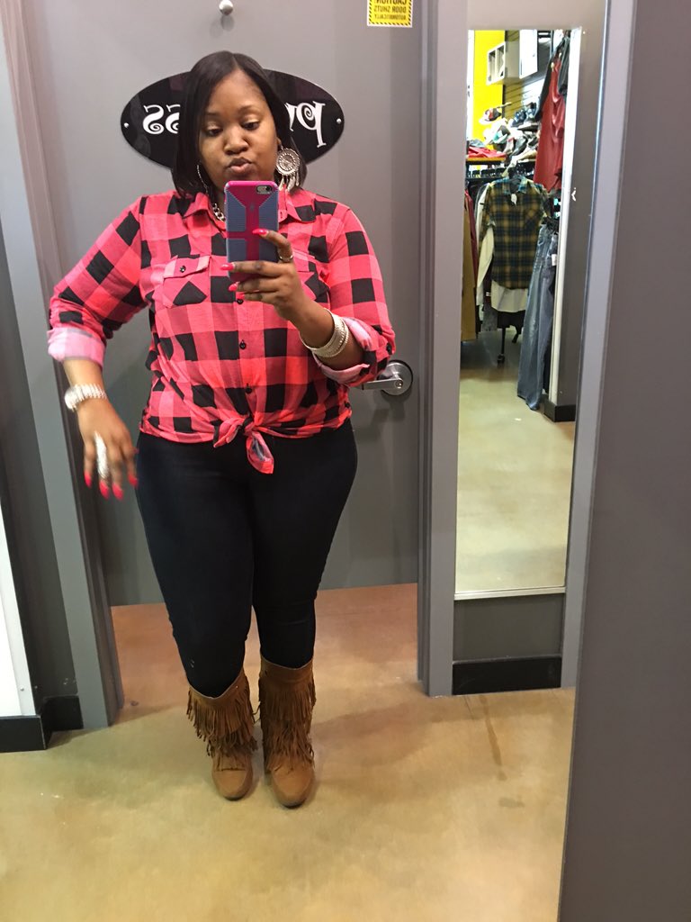 quannao's tweet photo. Having a little minor fun at work!!!!💋💋💋💋 https://t.co/8xQpiay5Tq