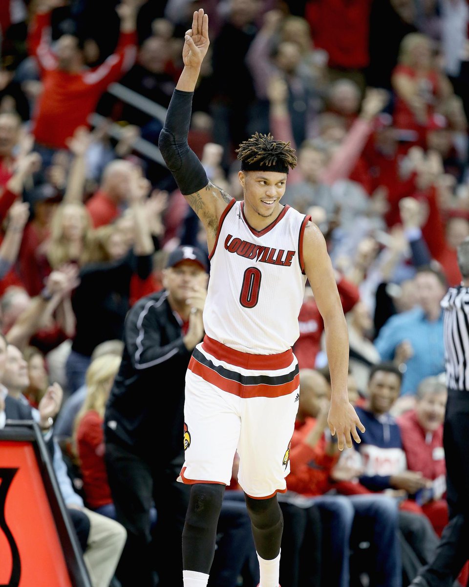 SportsCenter's tweet photo. Down goes another one! No. 19 Louisville tops No. 2 North Carolina, 71-65. Cardinals hand Tar Heels 1st ACC loss. https://t.co/SsL3TDdOyd