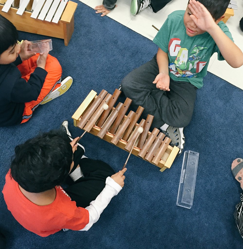 MissMcNeilMusic's tweet photo. Gr 3s figuring out how to play the song "Sorida" on barred instruments! #teamwork #melodymapping #Orff https://t.co/mUdkTJFJ3n