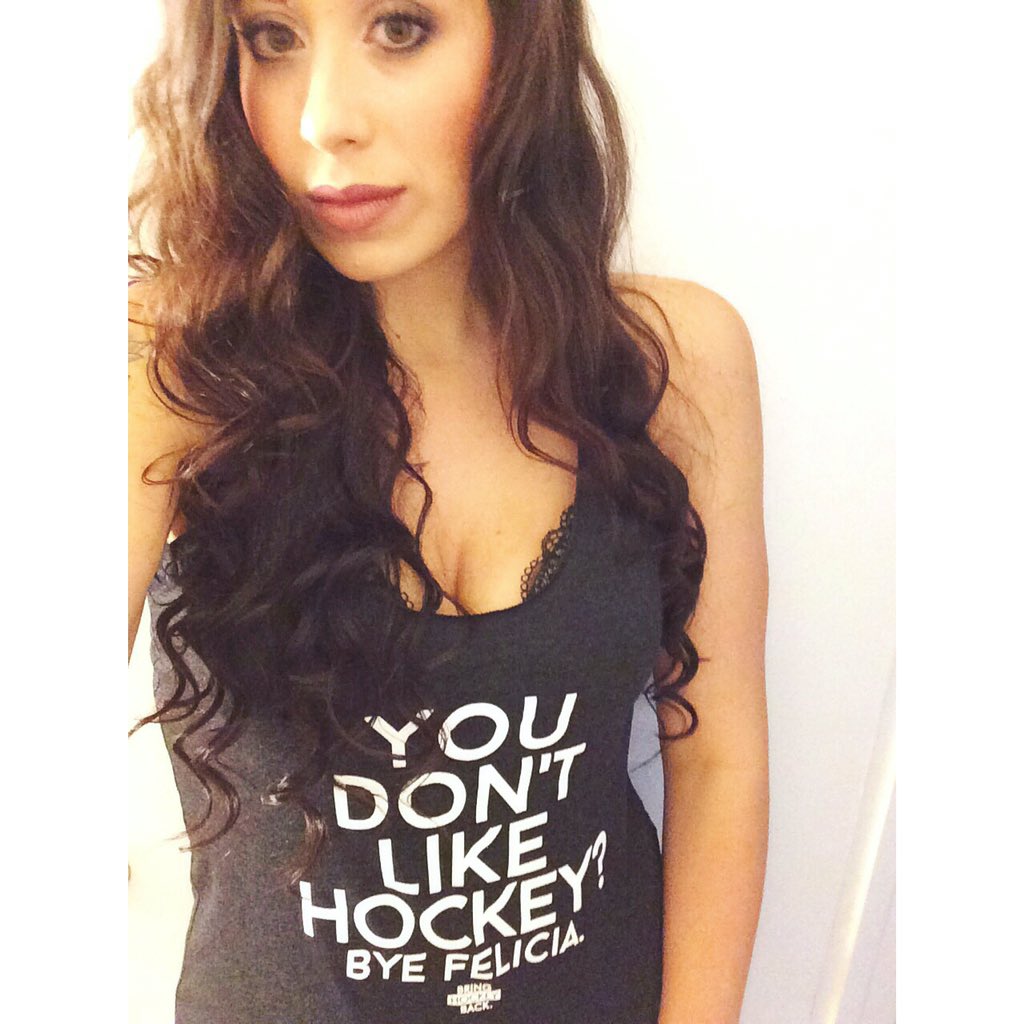 drunkBurrows's tweet image. You don't like hockey? Bye Felicia 🙋🏻🙋🏻 #bringhockeyback