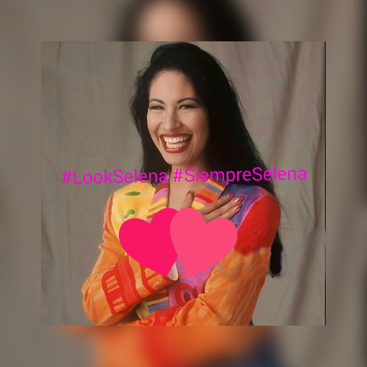 mabelpb13's tweet photo. #LookSelena #SiempreSelena https://t.co/OPgXdcdoEr