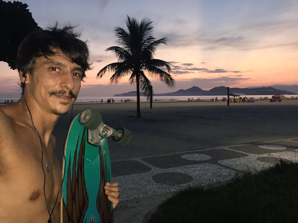 fildzz's tweet photo. Boa noite @aliados #carver #roledelong #NaBatidaDoSom https://t.co/ptTsSdKZDU