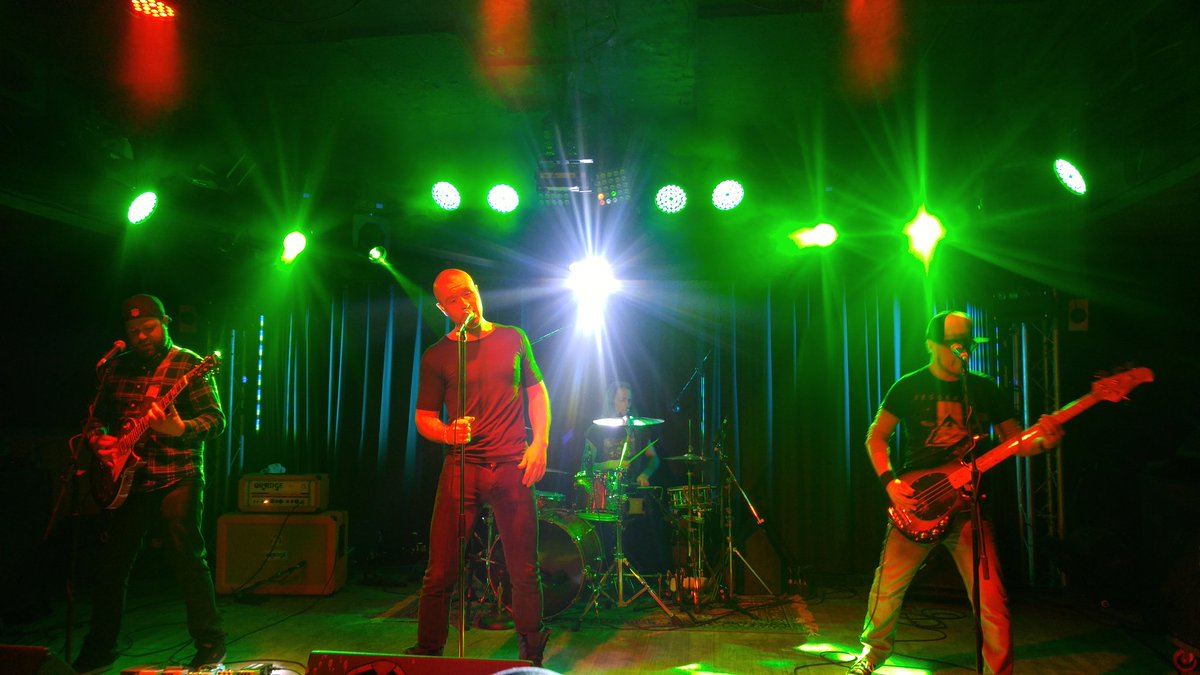 BoneStateRebel's tweet photo. @RedFinnBand kicking some ass! Saturday night @REDROOMVANCITY https://t.co/g8cVsR7sA8