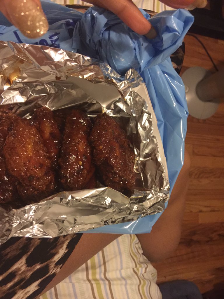 fish_harlem's tweet photo. She enjoyed her home delivery 💙🔥💯❗️ dig in honey chilll 😃🔥 https://t.co/4IevekeLVF