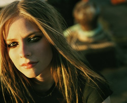 Avril Lavigne Pics on Twitter "Era Under My Skin 💖 https
