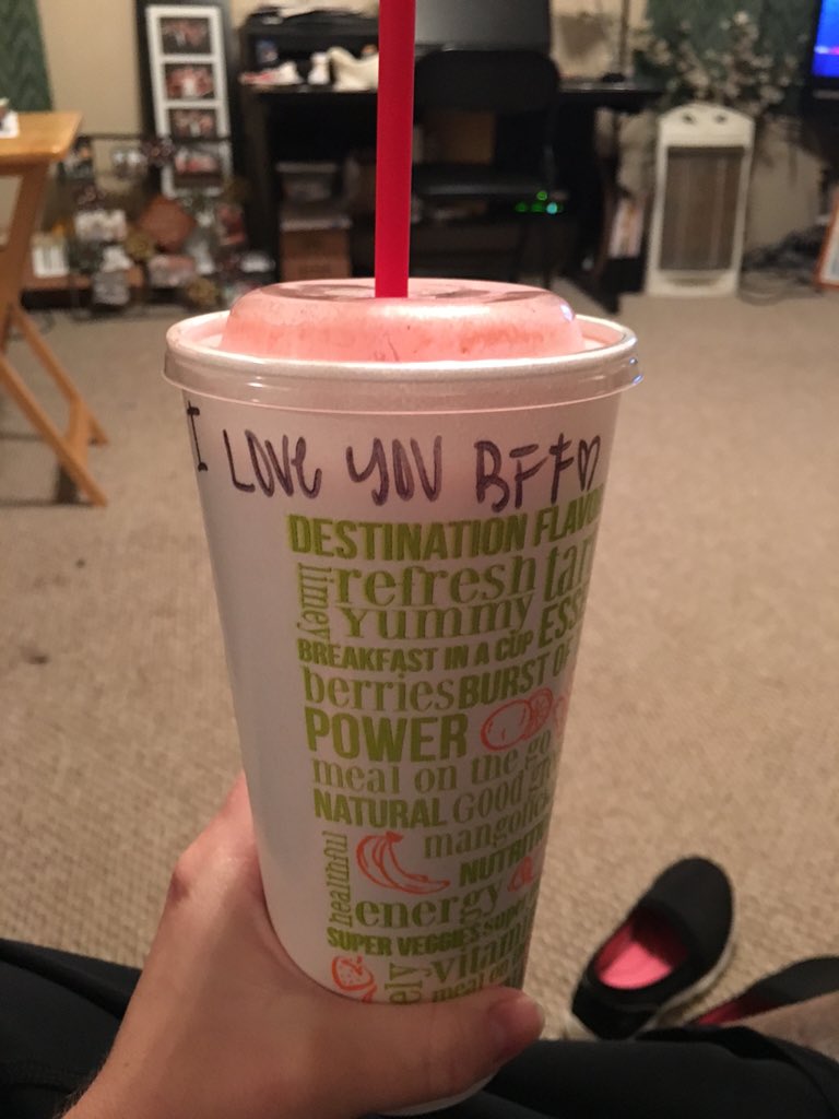 carrief232's tweet photo. Get in my belly!! YUMMY!! #bahamamamma Thank you @smith_haley320 😘 https://t.co/cFcutlT8As