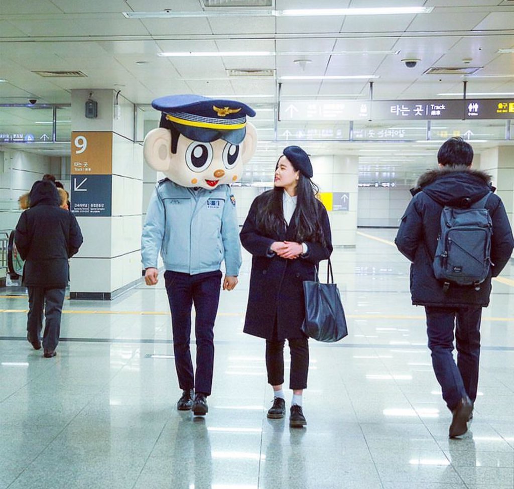 SiwonestSGP's tweet photo. 160202
Seoul Police Official Instagram Update - Siwon ☺️ https://t.co/9L3hjKWHfQ