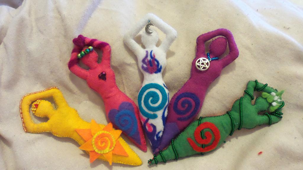 CraftLore's tweet image. CUSTOM Goddesses for Every Pantheon &amp;amp; any Occasion. etsy.com/uk/listing/216…
#etsyretwt #EtsyFinds #pagan #EtsyUK