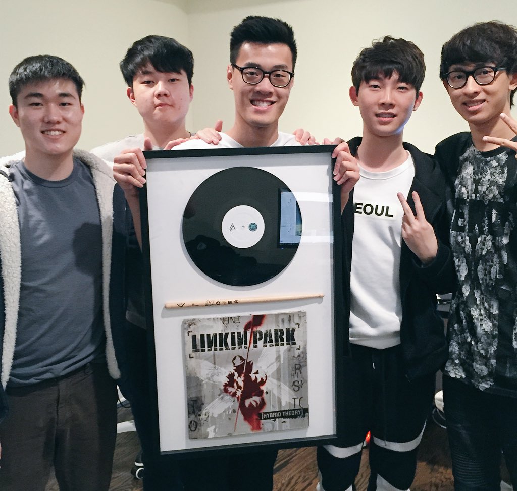 Thanks to <a href="/KielBerry/">Kiel Berry</a> <a href="/MACHINESHOPCO/">MACHINE SHOP</a> and <a href="/linkinpark/">LINKIN PARK</a> for this awesome gift!

instagram.com/p/BBRMYl2ym-j/