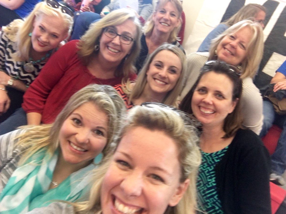 leigh_westbrook's tweet photo. Parkside first grade.  Blessed to work with these ladies each day !!! #LISDCIC https://t.co/M4UkLuedBD