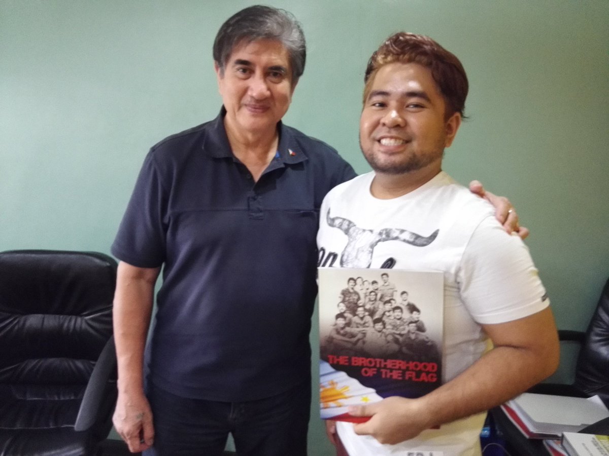 gringo_honasan's tweet photo. Manual to Lyf: #KnowTheCandidate: #GringoHonasan https://t.co/kYYRlrlWQm via @fpjjr https://t.co/3AXNiaj8nV