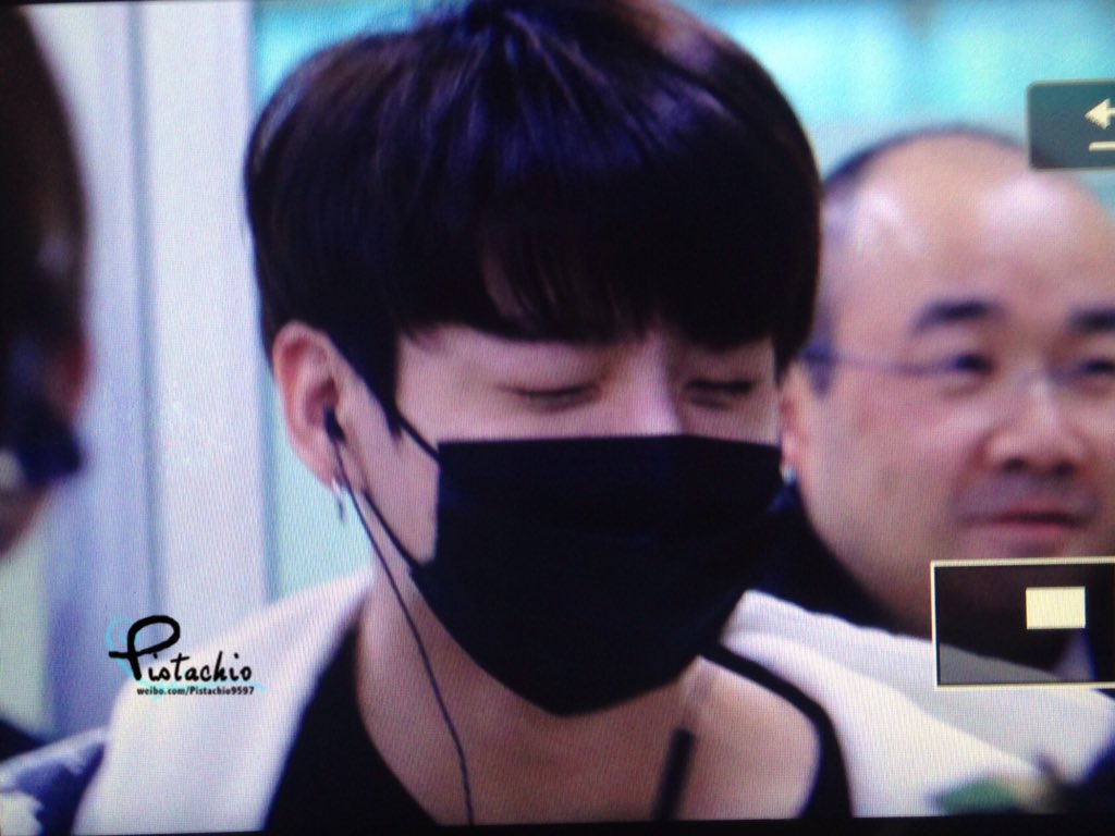 pistachio_9597's tweet photo. 160202 #방탄소년단 #정국 김포입국 wink~~ https://t.co/KFBNSmPJon
