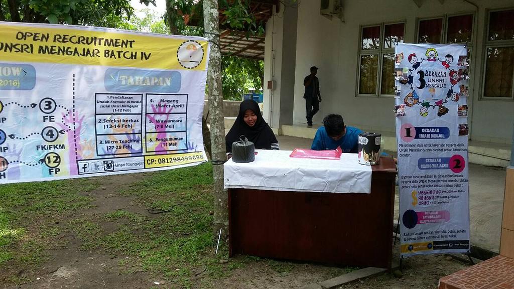 UnsriMengajar's tweet photo. Hr ini UM roadshow ke FISIP . Bagi yg ingin tanya tanya ttg UM atau pengambilan dan pengembalian form bisa mampir :) https://t.co/NaOi87883C