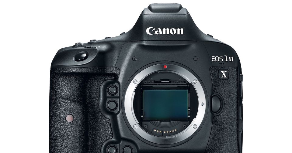 engadget's tweet photo. EOS-1D X Mark II: Canon's flagship DSLR goes 4K https://t.co/dCk6gALQ9S https://t.co/XgU6DakZUr