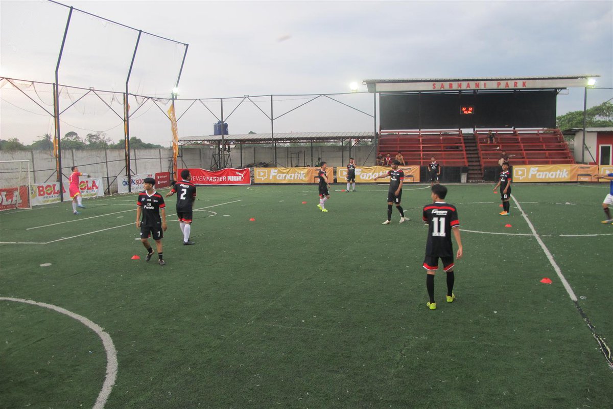 IDNMiniFootball's tweet photo. latihan kedua tim #FanatikIML #IML  Allstar https://t.co/ZVHzSPaUJe