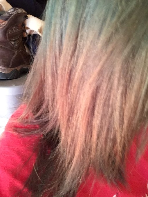 This is what it looked like once I washed the dye out of my hair and it looks so cool👌🏼 https://t.co<a href="/tag/michaelnoticethis"class="tags"><span>#michaelnoticethis</span></a>