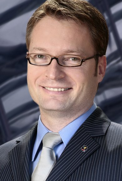 GermanDevDays's tweet image. Thomas Friedmann v. @FunaticsGames: "Was kostet die Entwicklung eines Spiels? Kostenplanung aus der Praxis!" #GDD16