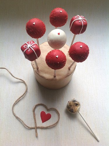 CahitoEd's tweet photo. El sábado 6 febr.,Taller infantil de Cakepops,tema: día de los enemorados. Reserva ya https://t.co/5AadTpSwRh