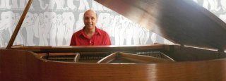 zoompondy's tweet photo. #Music #Concert #Piano #WesternMusic #ClassicalMusic #Jazz
#zoompondy #Auroville at Pitanga Cultural Centre https://t.co/aWNjhARkWe