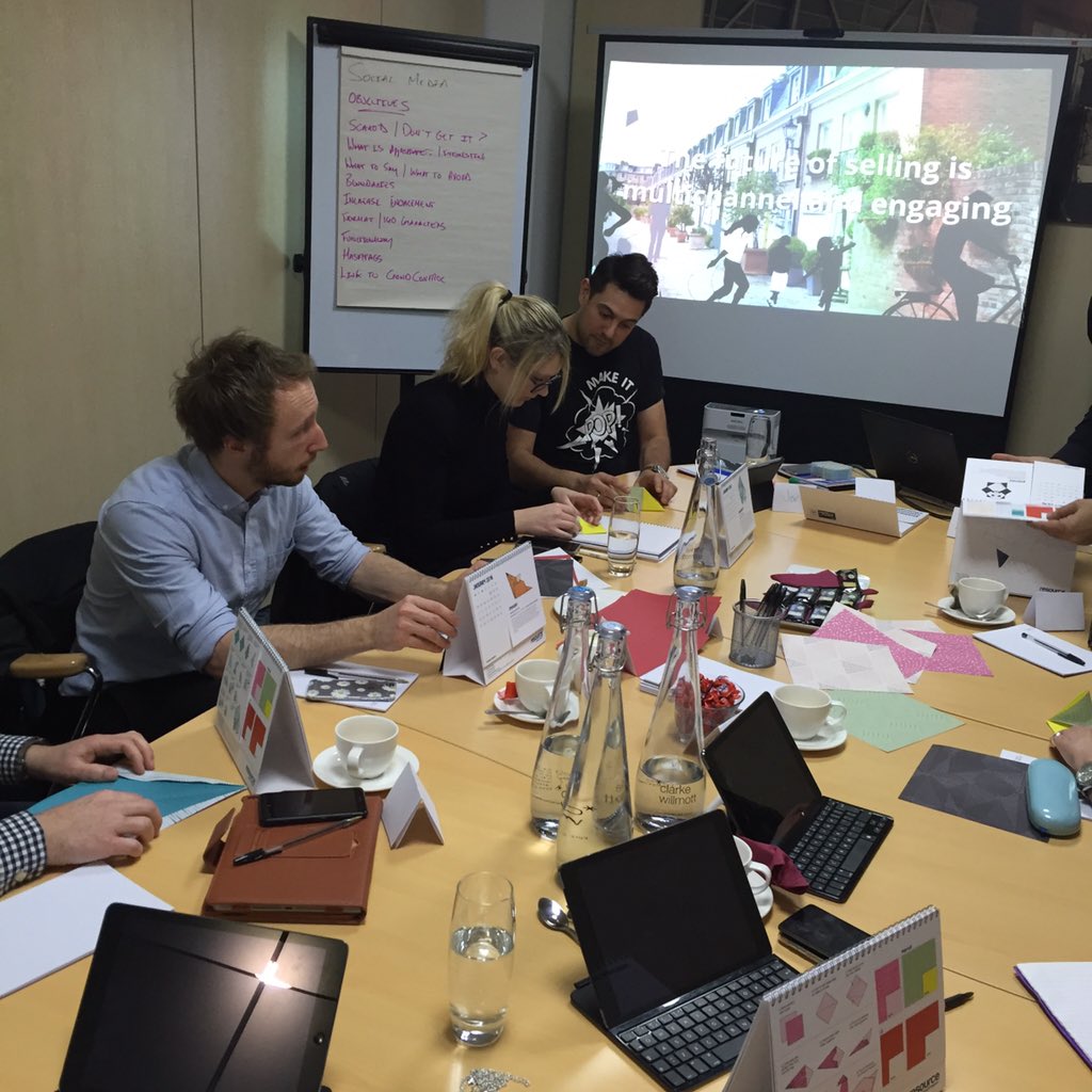 amynettleton1's tweet image. @AsterHomes sales team getting #creative with @CommsHero @WeAreResource #origami