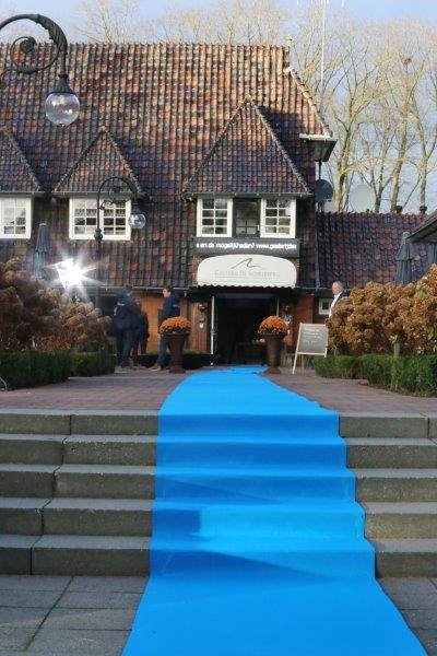 FridayKnowledge's tweet image. Vrijdag 1 april netwerkborrel voor ondernemers. Meld je aan via fridayknowledgetalk.nl