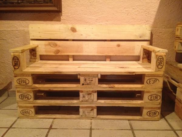 iRecyclart's tweet photo. Pallets Banca Para Dos / Upcycled Pallet Bench : https://t.co/QcyuYj8V0K - #Europallets #PalletBench https://t.co/VGQAut8Cv5
