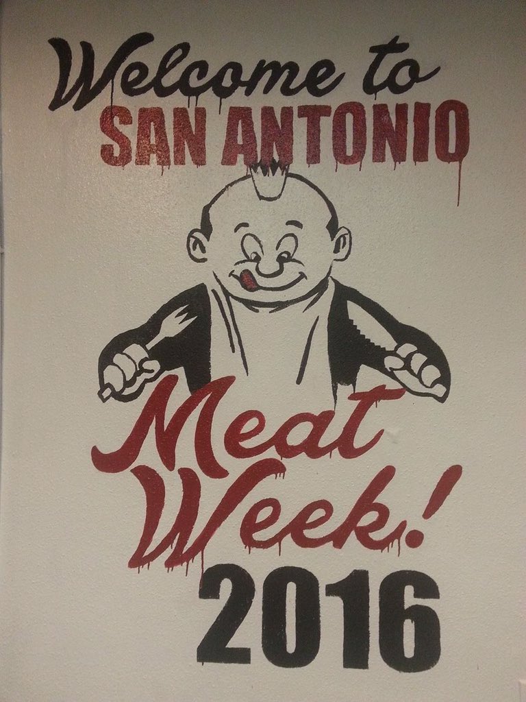 burntends210's tweet photo. #PhotoOp #MeatWeek2016 #welcometosanantonio #burntendssa #day3 #meatweekburntendssa #mmmMeat #eatmeatrepeat https://t.co/WyWbKUKbNh