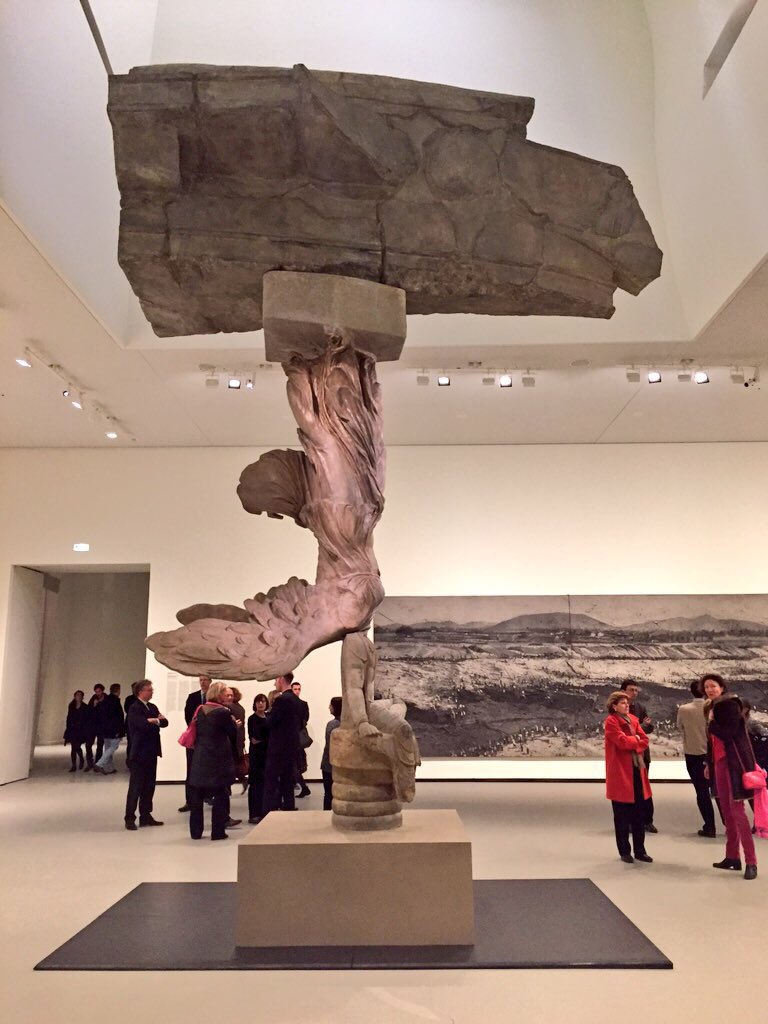 nikomelissano's tweet photo. L'artiste chinois #XuZhen s'inspire des oeuvres du @MuseeLouvre. Exposition #Bentu à la @FondationLV https://t.co/7KO1gNewjN