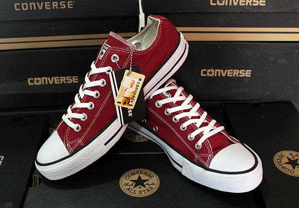 AndiSuike's tweet photo. Ikut promo yah :D @infobandung sepatu Converse ori indo murah meriah. More info invite 31187C6F https://t.co/pKV5mFE70K
