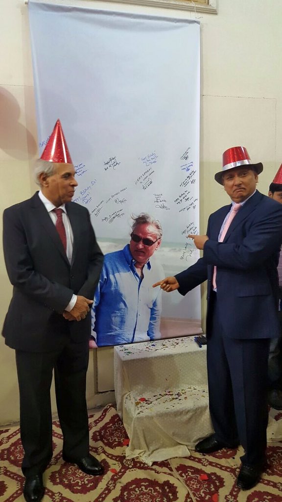 sherryrehman's tweet photo. Happy birthday to @NadeemTameer looks like your bankers loves you too! 🎈🎂🎉💝 https://t.co/zntIOK5Um7