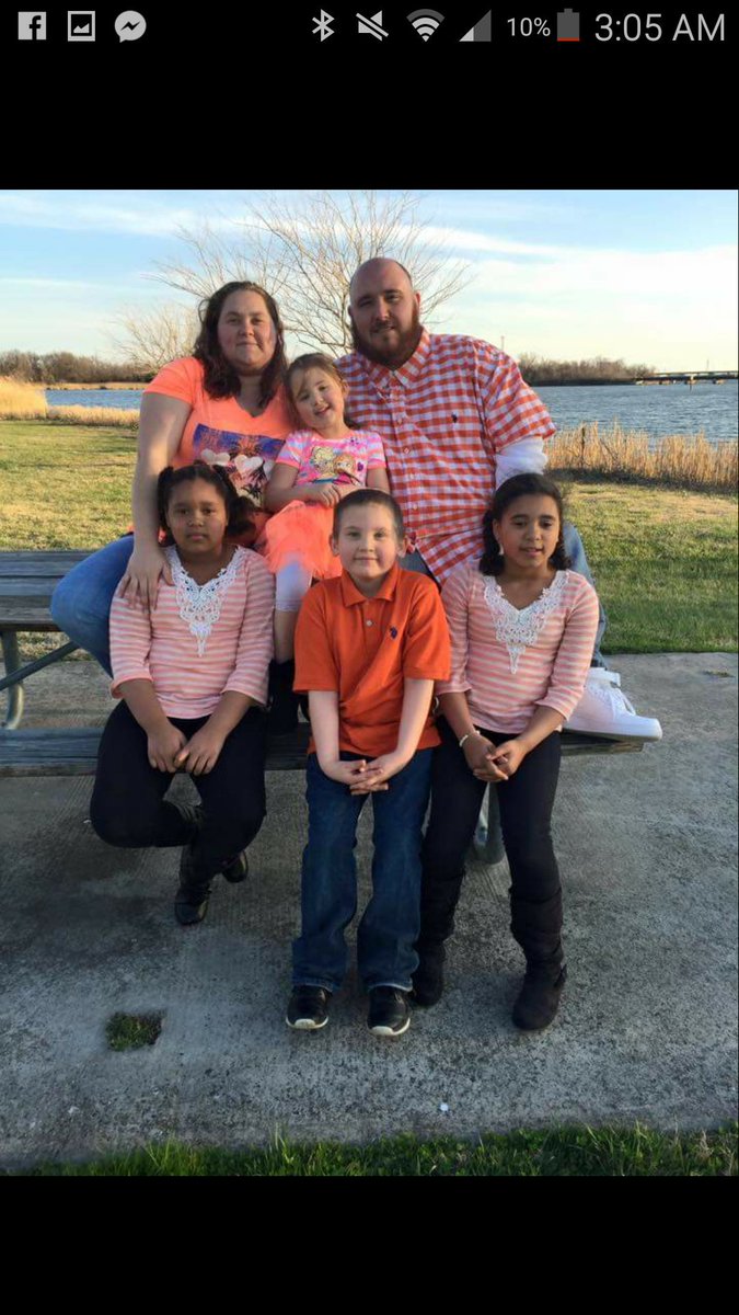 HIJK04's tweet photo. My whole world in one pic #TeamHIJKLM #OurAngel #FlyHigh #RIPMIKE #truelove https://t.co/SYrOaukmA7