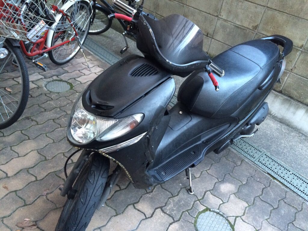 abcabc97168372's tweet photo. https://t.co/CwcAJGBAZsバイク売ります
アドレス110のエンジン載せてます
原付登録です！
不具合は
後輪ブレーキと
ウインカーつきっぱなしです
あとセルでつきません
気になる人DMお願いしますね！
激安価格でうらしていただきますので
ぜひお話お願いします