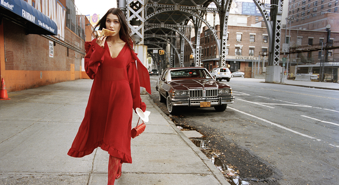 iStyleup_com's tweet photo. Trend: Winter Red #elle #bellahadid #red #fashion #trend #style #goals #streetstyle #ootd  https://t.co/M2NI93LhW4 https://t.co/J6xdsYpSvR