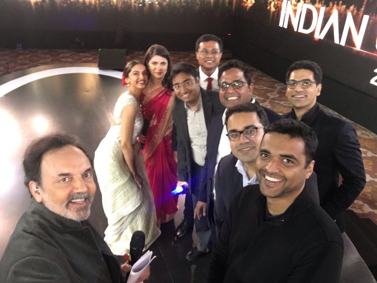 ndtv's tweet photo. .@PrannoyRoyNDTV, @deepikapadukone take #selfie with founders of @Flipkart @Paytm @Quickr @snapdeal @Zomato InMobi https://t.co/b7q5wV1TwY