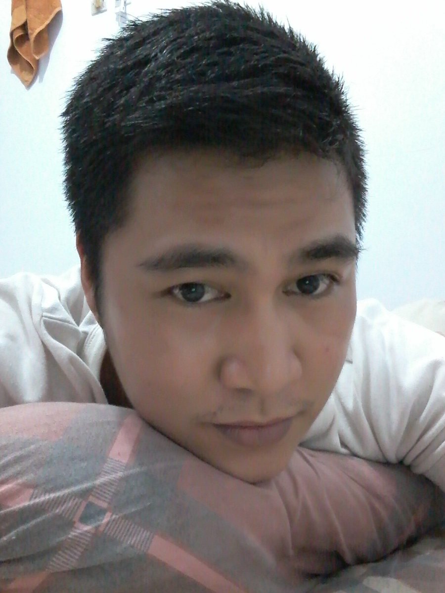 RedGouw's tweet photo. Tonight Selfie hahaha :)) #gaychinese #chi4chi #gayindonesia #gayjakarta https://t.co/Gy1XB0lkEi