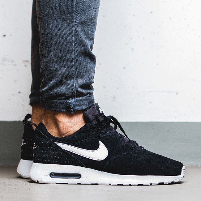 Armoedig ik ben gelukkig hypothese SHELFLIFE.CO.ZA on Twitter: "#SLHEAT Nike Air Max Tavas Black Suede Leather  Available now: https://t.co/QAw7IhD5Pd https://t.co/M4ApRvoPxK" / Twitter