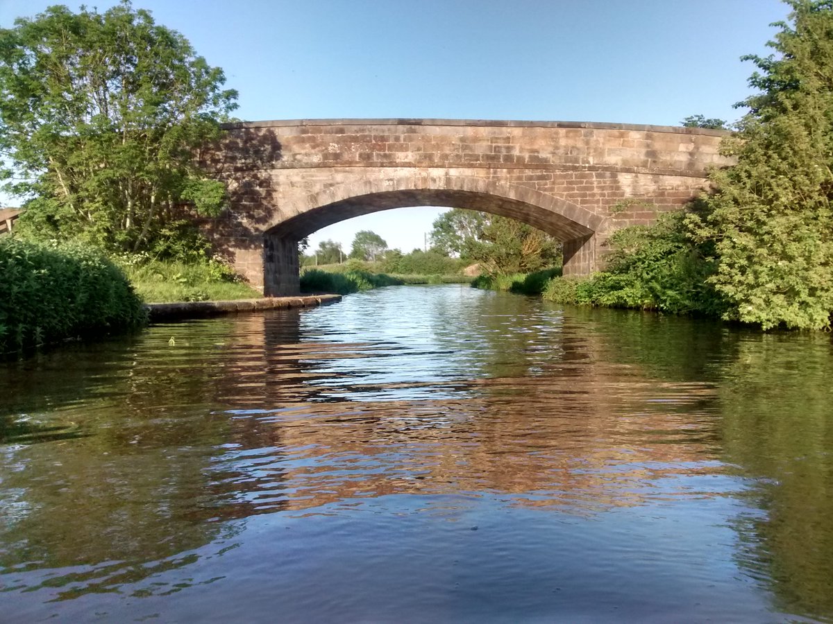 plugpearson's tweet photo. @scottishcanals Here is a nice picture I took from the kayak on the Union Canal last summer. #whichbridge? https://t.co/bAZKzkCEEC