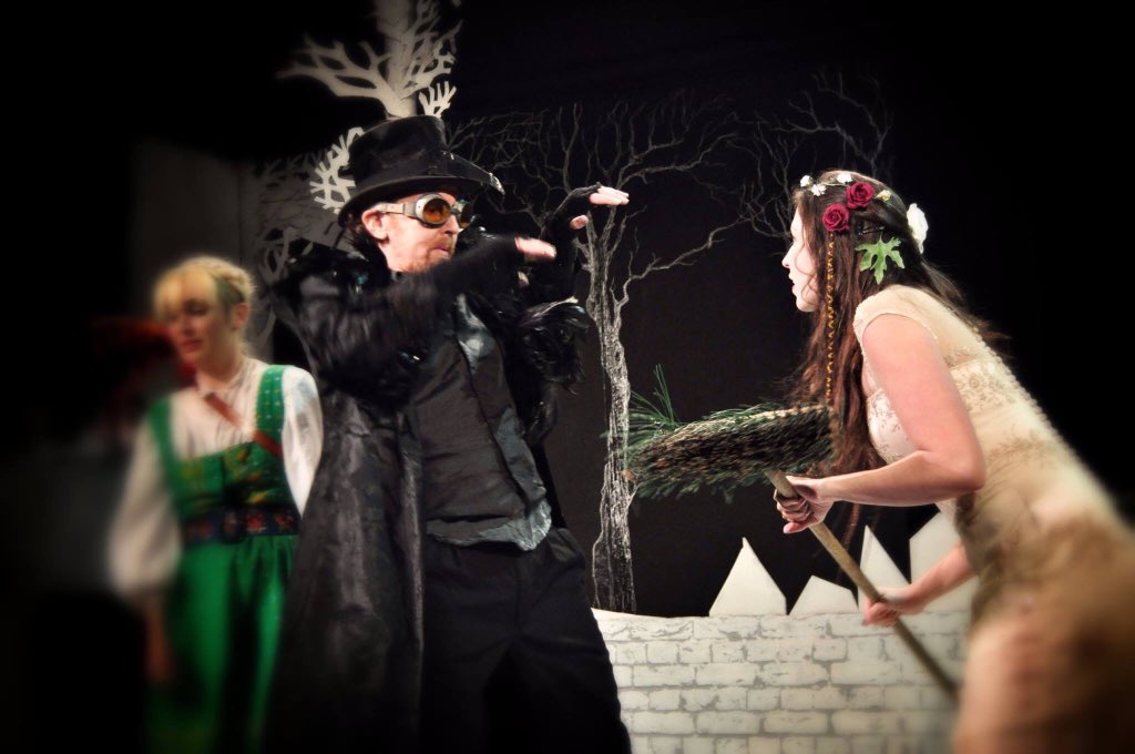SnowQueenBton's tweet photo. Some photos from the 2014 production. #SnowQueen #DamselInSuccess https://t.co/cyY5ydMncs