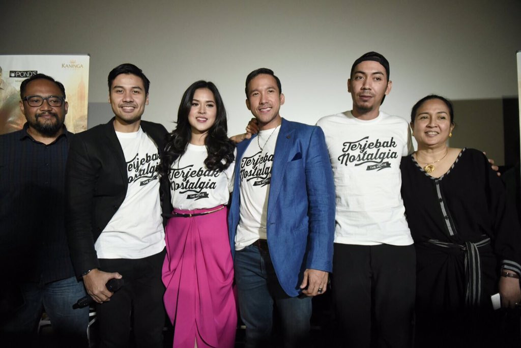 raisa6690's tweet photo. Just finished Press Conference #terjebaknostalgiathemovie! Sooo excited for gala premiere tonight! Woohoo😍 https://t.co/Jdai6yfPKU
