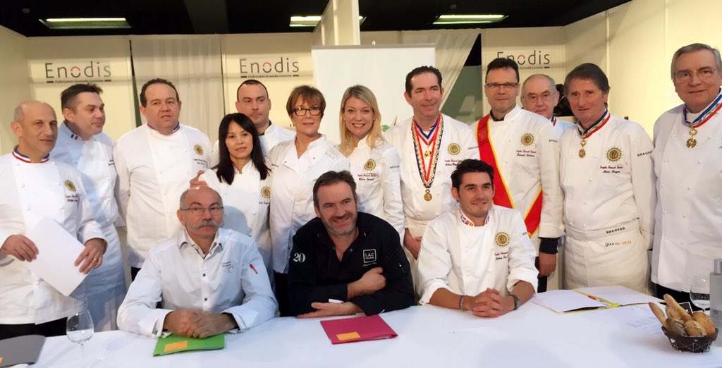 Claire Verneil tweet media