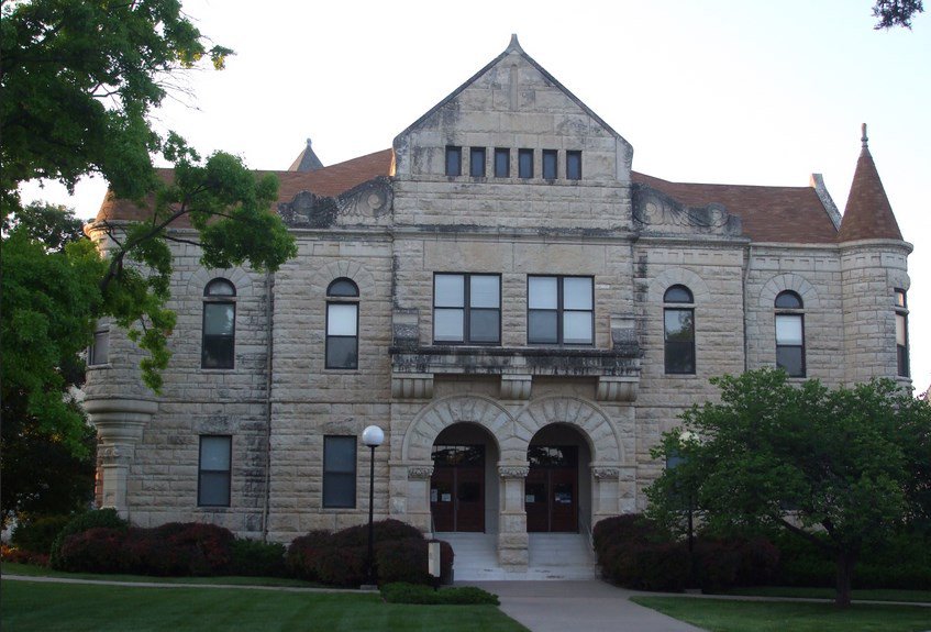 UniversitiesHub's tweet photo. The University of Kansas https://t.co/N8cArlif6c https://t.co/wS3gVO3MWO