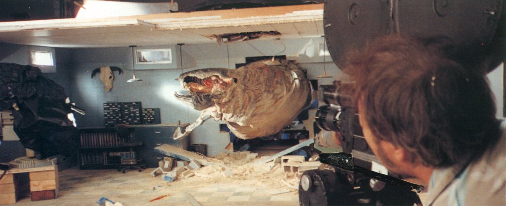 NakedPuppets's tweet photo. [WATCH] THE PUPPETRY AND PRACTICAL EFFECTS OF ‘TREMORS’ - https://t.co/HIyTUC9mGN https://t.co/ldw1xrVb96