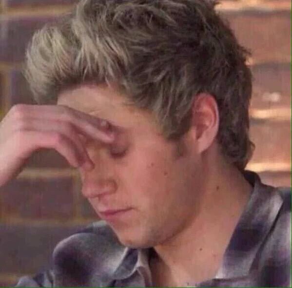 mmithnarry's tweet photo. When Phillipines cry bc Niall is in Bali and they think it's so close and us Indo who lives in Jakarta just be like https://t.co/PxgOKMrbYM