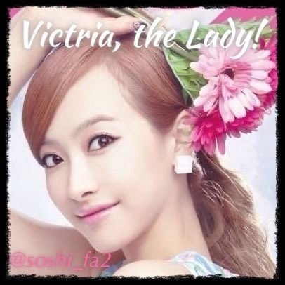 soshi_fa2's tweet photo. #HappyVictoria 
#宋茜生日快乐 
#HappySongQianDay 
#ItsQiansDay 
#まだやってるw

これは私事��すが、ある一人の大切なフォロワさんととても仲良くなれたのも、実はこのアイコンが切掛。 https://t.co/61IJheQc0o